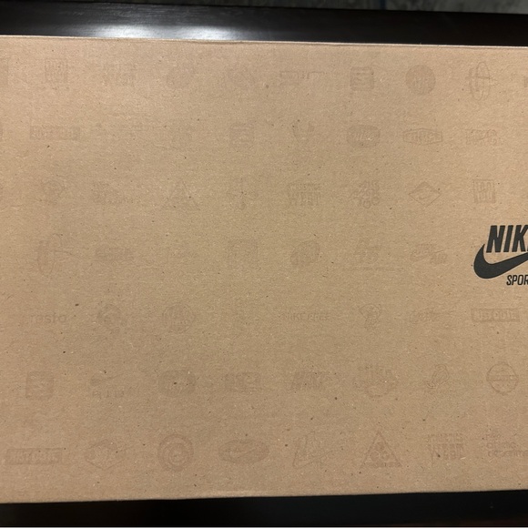 Nike Air Max 95 White and Orange Trainers Size 9 - Picture 7 of 7